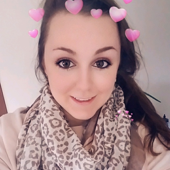 Meet your Posher, Jessica - Picture 1 of 1